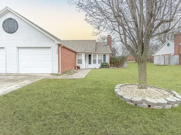 1403 S 12th St, Rogers, AR 72756