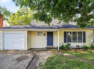 733 Whites Rd, Kalamazoo, MI 49008