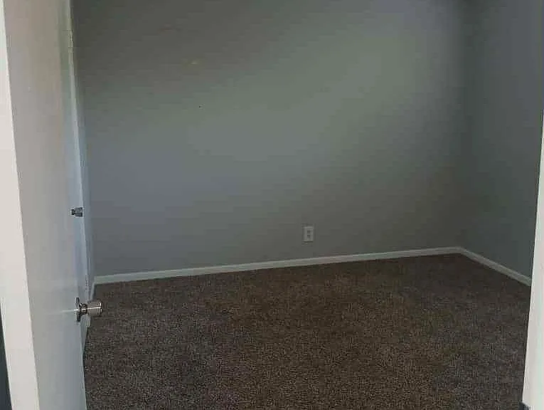 4309 Pease St — Photo 26