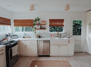 1938 Walgrove Ave, Los Angeles, CA 90066