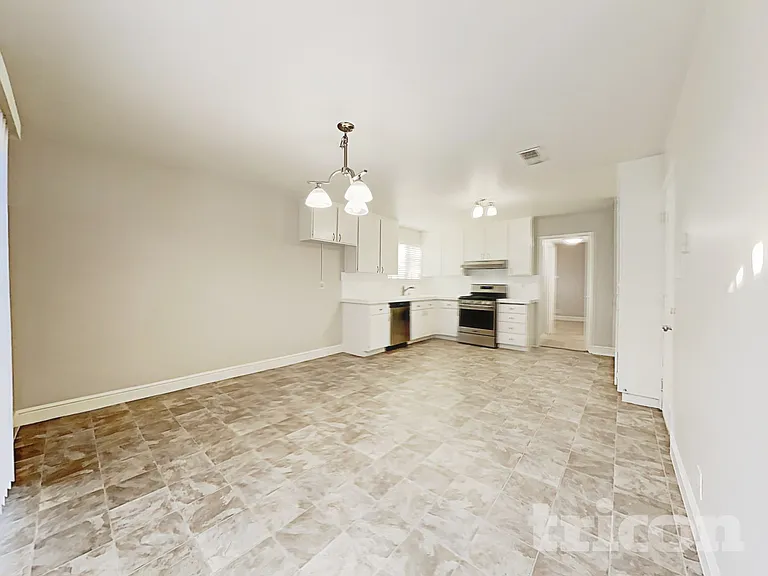 4673 Tallyho Dr — Photo 5