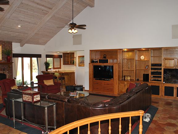 5th image of 124 E Sunnyside Ct