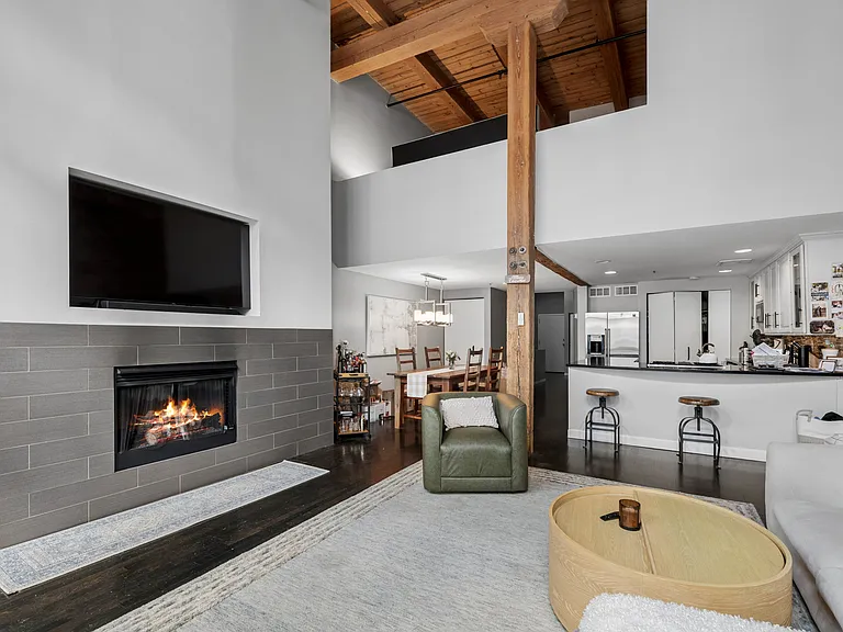 1000 W Washington Blvd #430 — Photo 4