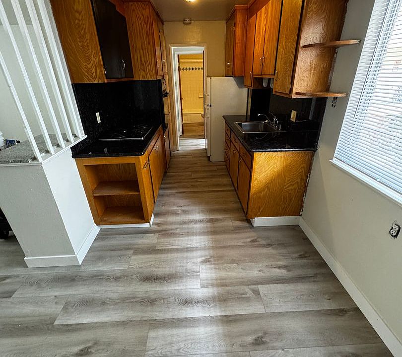 1st image of 260 Lee St APT 103