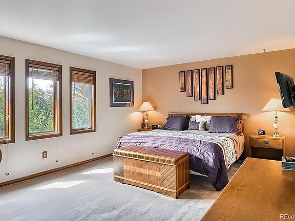 3rd image of 1870 Macom Dr
