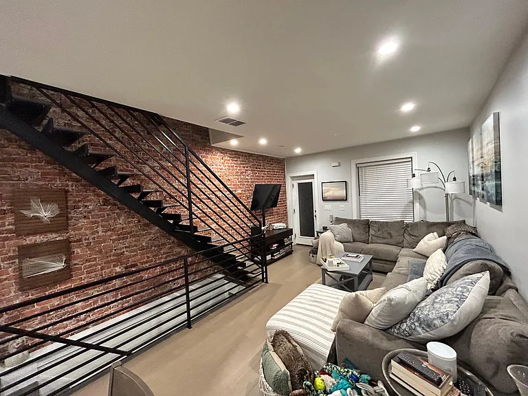 2230 Pierce St — Photo 5