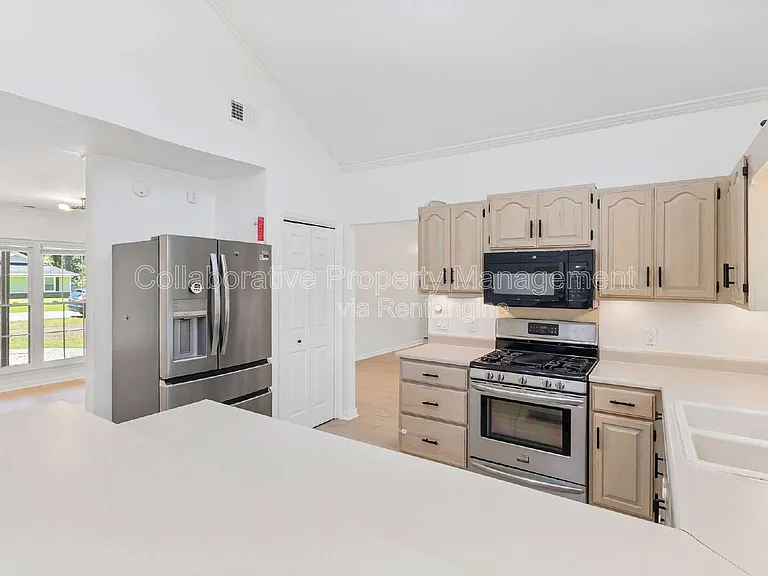 200 Hermitage Dr — Photo 20