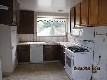 3rd image of 303 Rockwood St