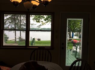 33820 Lakeshore Dr S, Burlington, WI 53105