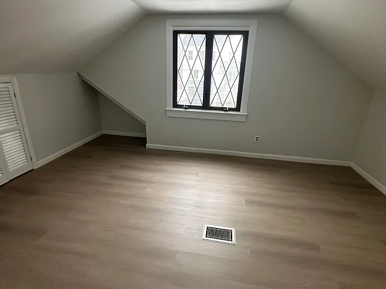 68 Benson Pl — Photo 5