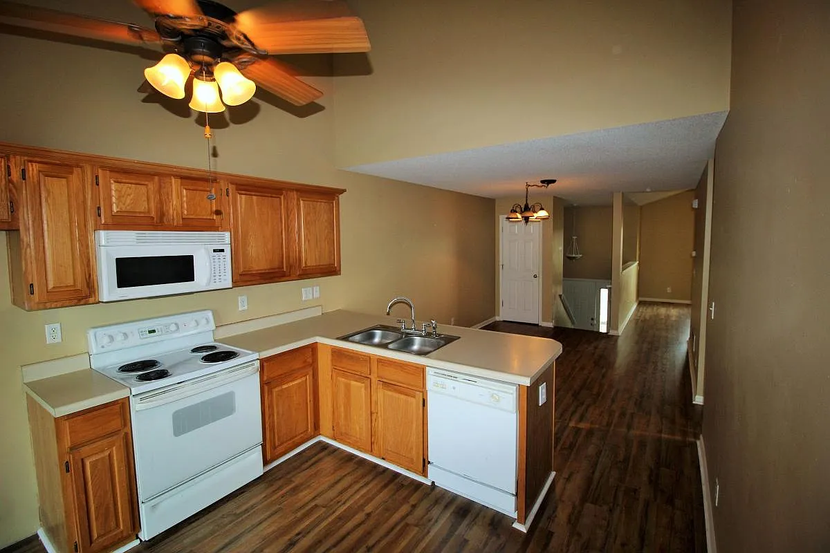 3 bed, 1675 sqft, $1,750 — Photo 1