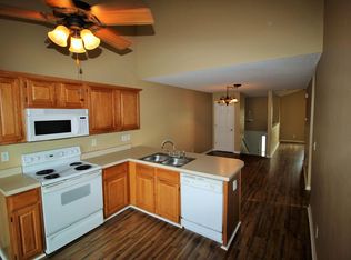 21652 S Main St, Spring Hill, KS 66083