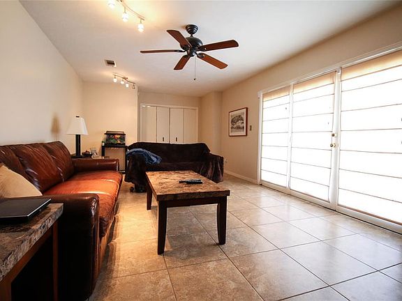 3rd image of 2831 Selma Ln