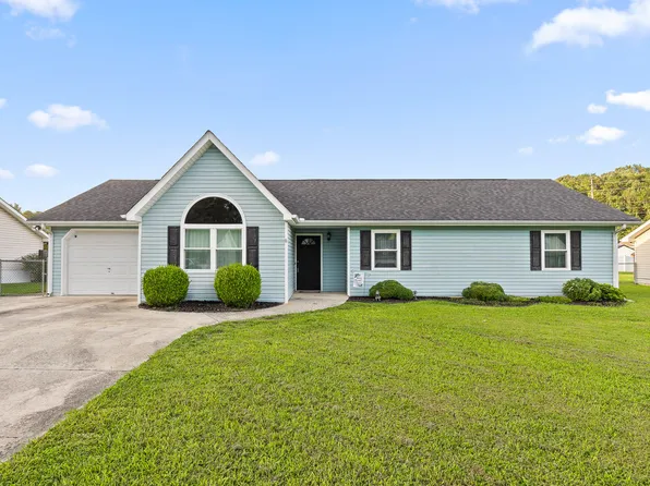 1705 Maple Pl, Soddy Daisy, TN 37379