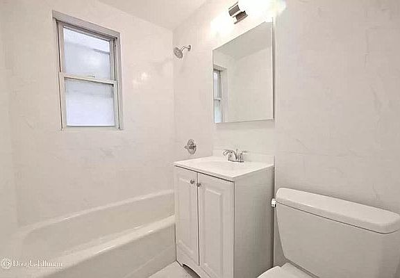 5th image of 3987 47th St #1F