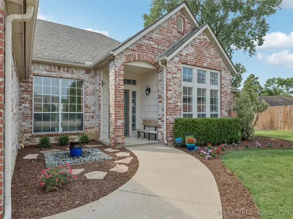 8696 N 125th East Ave, Owasso, OK 74055