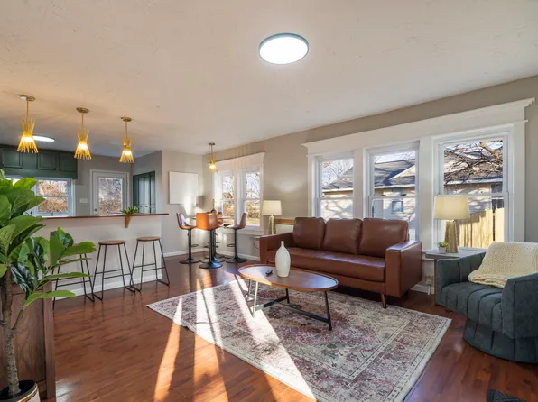 951 N Main St, Bentonville, AR 72712