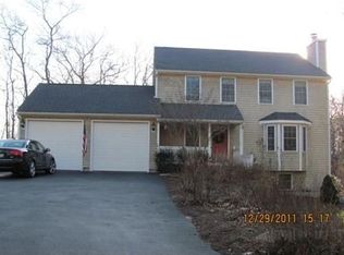 86 Klondike Rd, Charlestown, RI 02813