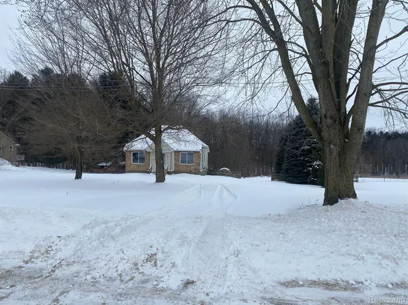 11261 Bohm Rd, Byron, MI 48418