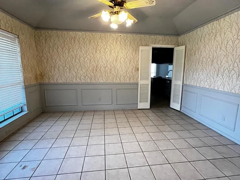 4207 Portales Dr — Photo 2