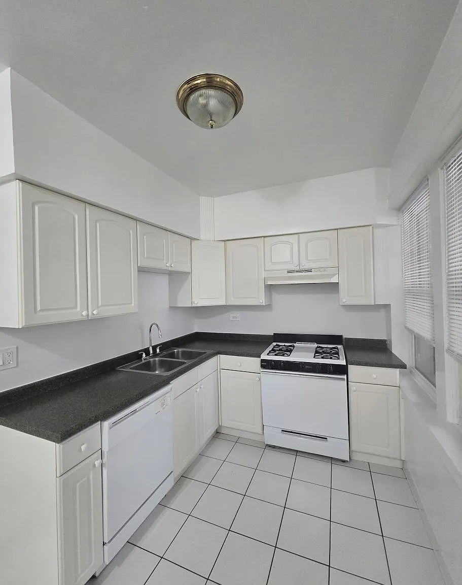 800 Seward Street #1 — Photo 1