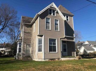 409 River St, Decorah, IA 52101