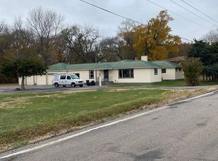 5981 Shady Lake Rd, Columbus, NE 68601