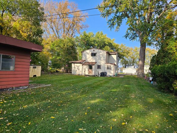 1397 N Channel Dr, Harsens Island, MI 48028