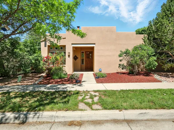 29 Brilliant Sky Dr, Santa Fe, NM 87508