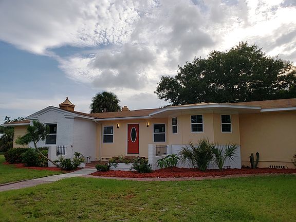 2nd image of 2221 2nd St S