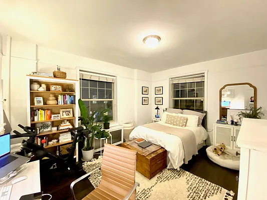 Rented by Douglas Elliman | media 2