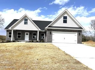 225 Mossy Rock Rd, Clinton, TN 37716