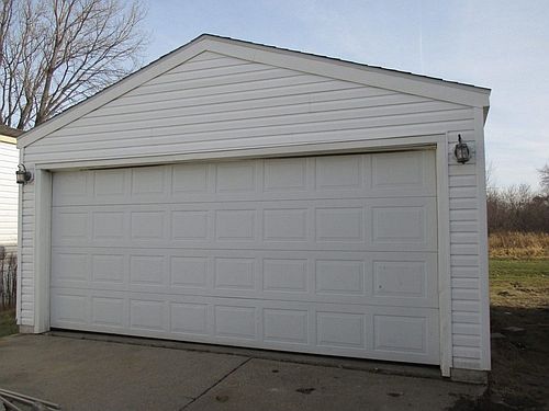 2nd image of 2201 SE Windover Dr