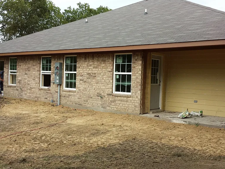 2475 Circle Dr — Photo 3