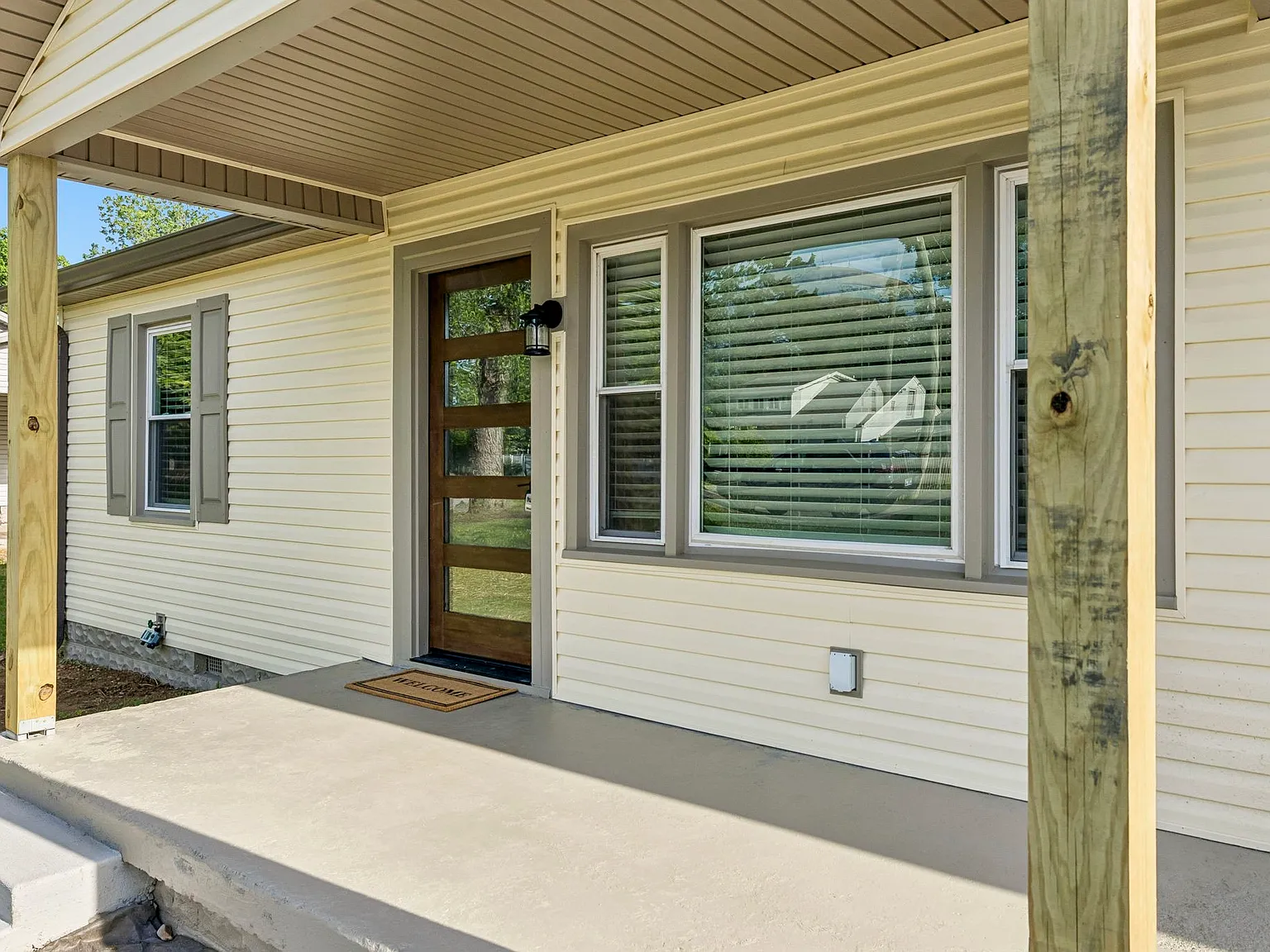 2 bed, 1.0 bath, 840 sqft, $2,500 — Photo 3