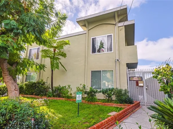 1950 Cloverfield Blvd Unit 12, Santa Monica, CA 90404