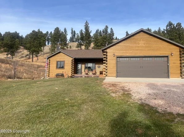 221 Green Mountain Rd, Newcastle, WY 82701
