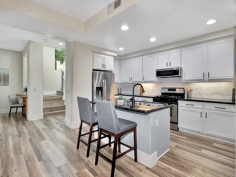2822 Escala Cir — Photo 29