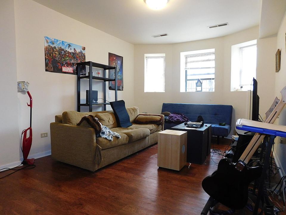 1st image of 3116 W Logan Blvd APT Gdn