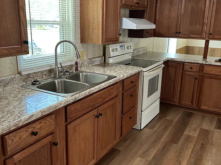 120 Eastridge Ln — Photo 22