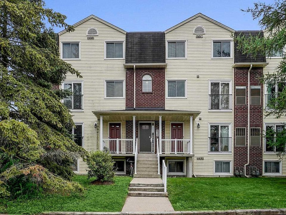 1st image of 460 Janefield Ave #233