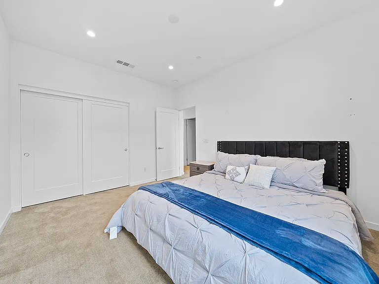 135 Schick — Photo 20