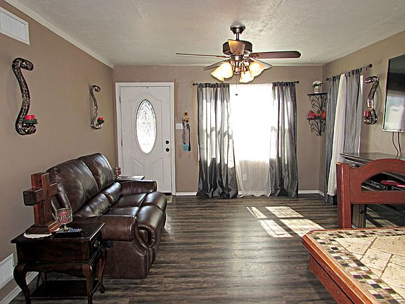 2nd image of 1109 Shamrock Dr
