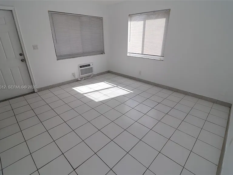 59 NW 37th St #5 — Photo 17