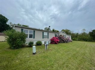 5 Clear Springs Dr, Oswego, NY 13126