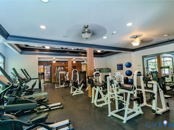 192 Yellowstone Dr APT 306, Charlottesville, VA 22903