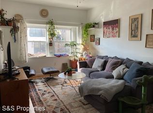 939 Carpenter St, Philadelphia, PA 19147