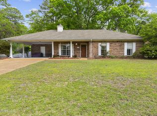 1001 Harvey Hill Pl, Brandon, MS 39042