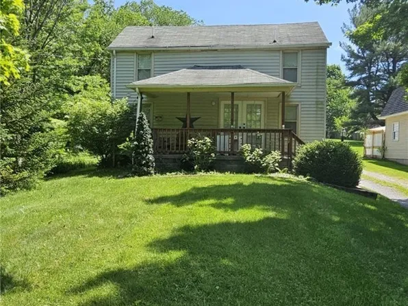 5847 Struthers Rd, Lowellville, OH 44436