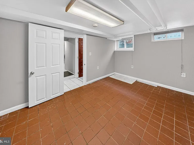 1353 Kennedy St NW — Photo 27